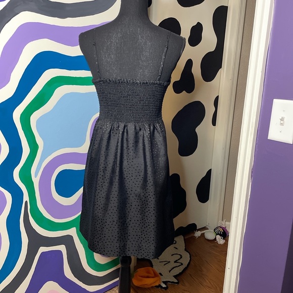 Black Basic Dress - Picture 3 of 4